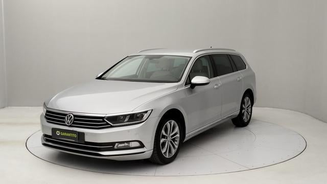 VOLKSWAGEN Passat Diesel 2018 usata foto