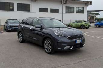 KIA Niro Elettrica/Benzina 2019 usata, Latina