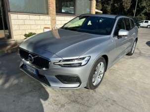 VOLVO V60 Elettrica/Diesel 2021 usata