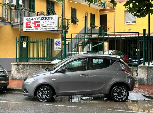 LANCIA Ypsilon Elettrica/Benzina 2021 usata foto