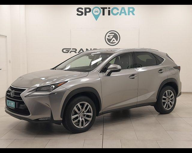 LEXUS NX 300h Elettrica/Benzina 2017 usata foto