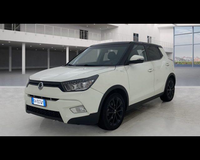 SSANGYONG Tivoli GPL 2017 usata, Pescara foto