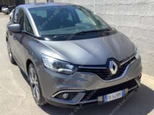 RENAULT Scenic Diesel 2017 usata, Brindisi