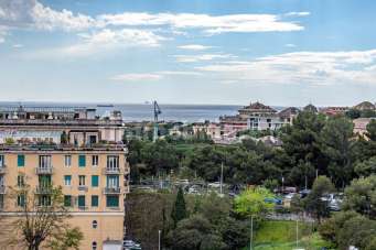 Vendita Esavani, Genova