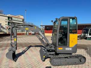 VOLVO ECR25D NOLEGGIO Diesel usata