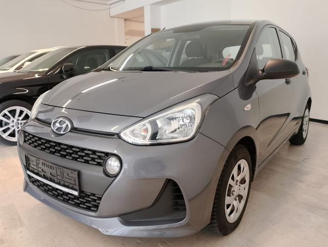 HYUNDAI i10 Benzina 2018 usata, Bergamo foto