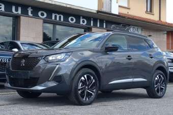 PEUGEOT 2008 Benzina 2023 usata, Brescia