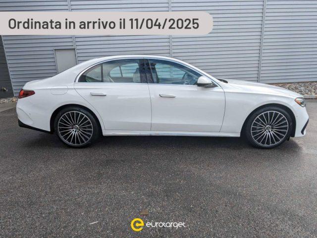 MERCEDES-BENZ E 300 Elettrica/Diesel usata foto