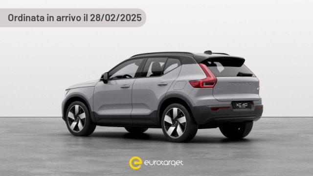 VOLVO XC40 Elettrica/Benzina usata foto