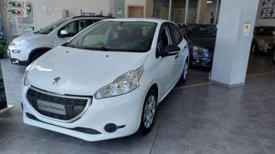 PEUGEOT 208 Benzina 2014 usata, Italia