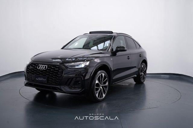 AUDI Q5 Elettrica/Diesel 2023 usata, Napoli foto