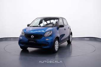 SMART ForFour Benzina 2015 usata, Napoli