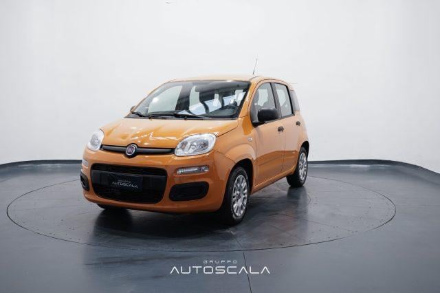 FIAT New Panda Benzina/GPL 2017 usata, Napoli foto