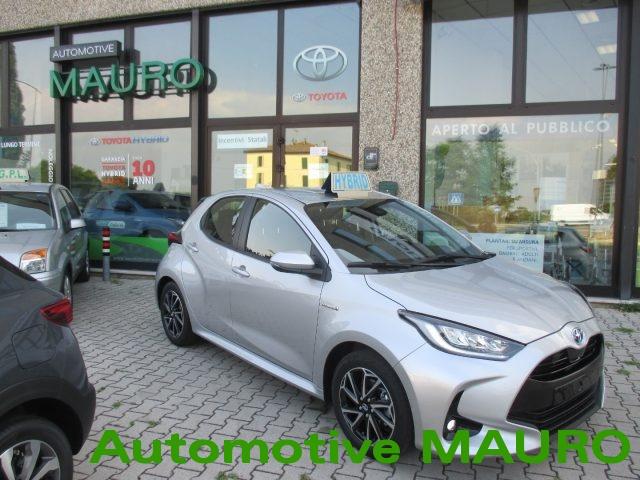 TOYOTA Yaris Elettrica/Benzina usata, Italia foto