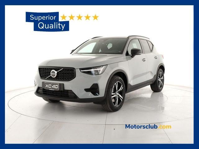 VOLVO XC40 Elettrica/Benzina usata foto