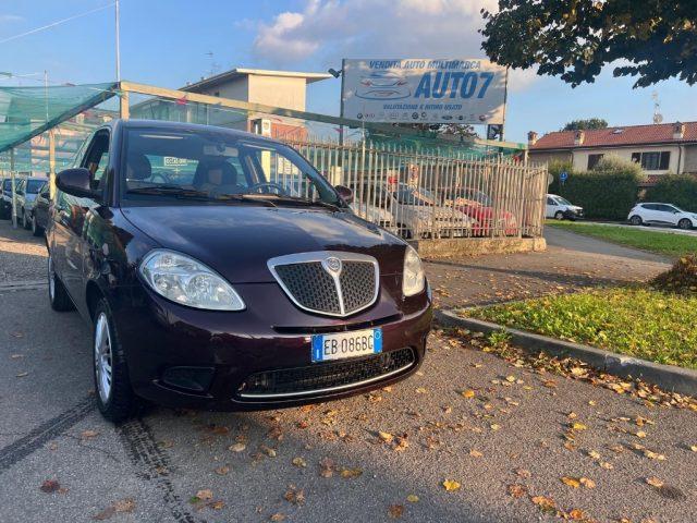 LANCIA Ypsilon Benzina 2010 usata, Milano foto