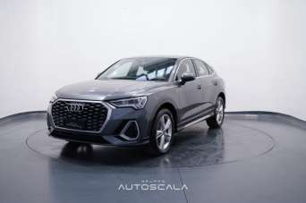 AUDI Q3 Diesel 2022 usata, Napoli