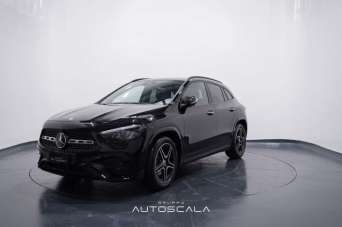 MERCEDES-BENZ GLA 200 Diesel 2024 usata, Napoli