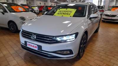 VOLKSWAGEN Passat Diesel 2019 usata