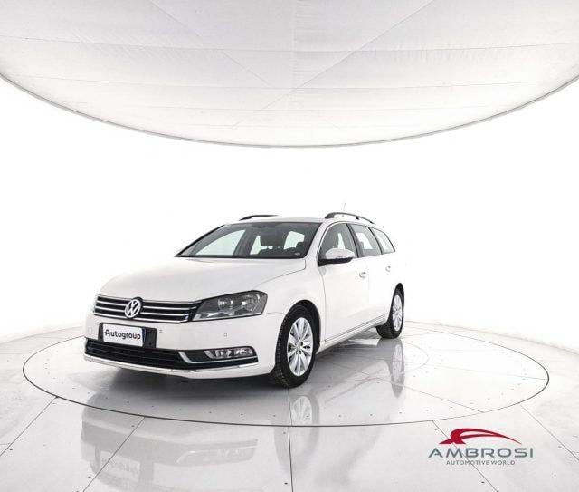 VOLKSWAGEN Passat Diesel 2011 usata, Perugia foto