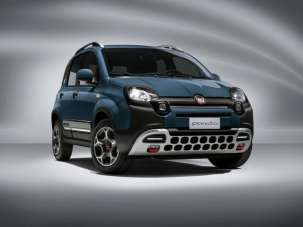 FIAT Panda Cross Elettrica/Benzina 2024 usata