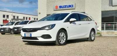 OPEL Astra Diesel 2019 usata