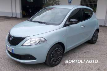 LANCIA Ypsilon Elettrica/Benzina 2023 usata, Modena