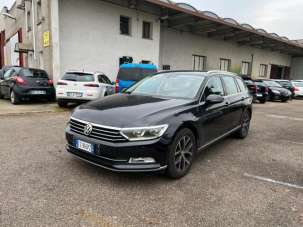 VOLKSWAGEN Passat Variant Diesel 2015 usata