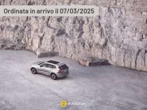 VOLVO XC60 Elettrica/Benzina usata