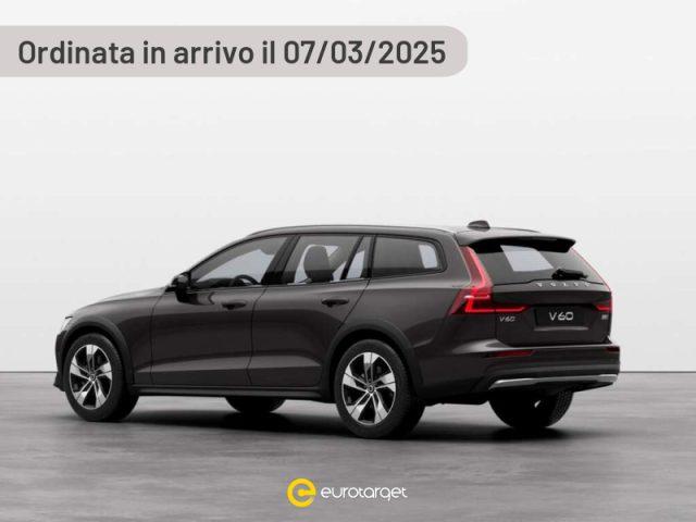 VOLVO V60 Elettrica/Benzina usata foto