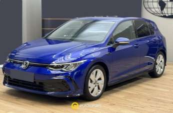 VOLKSWAGEN Golf Benzina 2021 usata