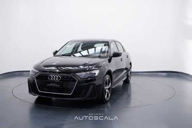 AUDI A1 Benzina 2023 usata, Napoli foto