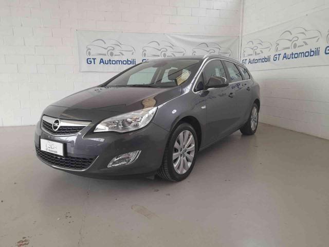 OPEL Astra Benzina 2011 usata foto