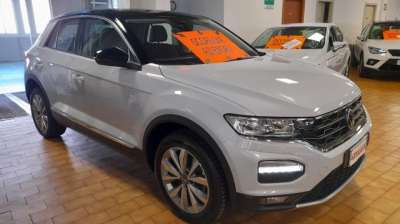 VOLKSWAGEN T-Roc Benzina 2020 usata