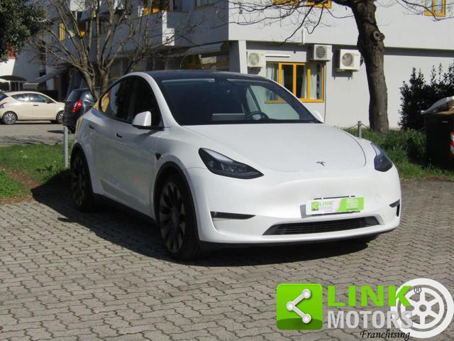 TESLA Model Y Elettrica 2022 usata foto