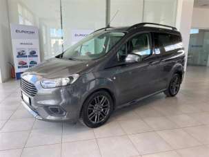 FORD Tourneo Diesel 2020 usata, Bari