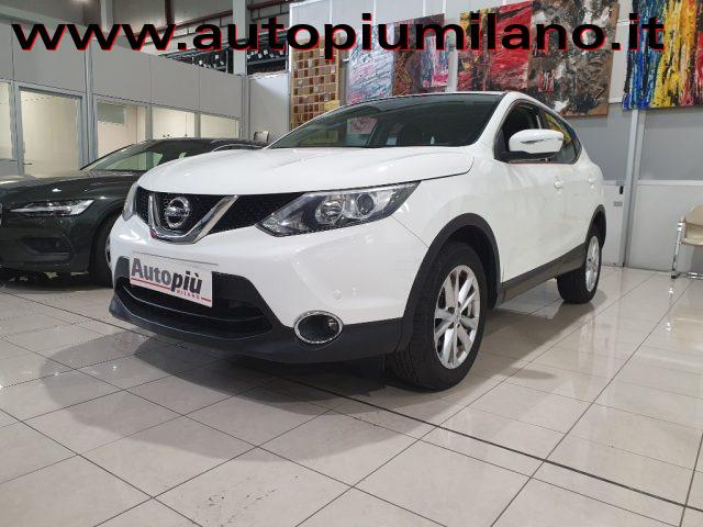 NISSAN Qashqai Benzina 2016 usata, Milano foto