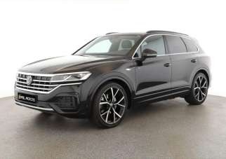 VOLKSWAGEN Touareg Diesel 2024 usata, Milano