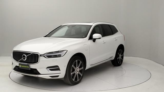 VOLVO XC60 Elettrica/Benzina 2019 usata foto