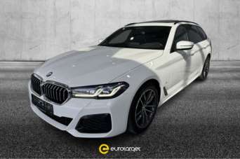 BMW 520 Elettrica/Diesel 2022 usata