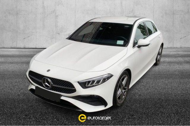 MERCEDES-BENZ A 200 Elettrica/Benzina 2023 usata foto