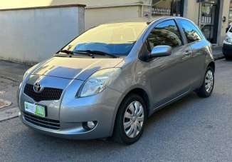 TOYOTA Yaris Benzina 2008 usata