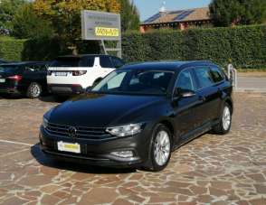 VOLKSWAGEN Passat Variant Diesel 2021 usata, Treviso