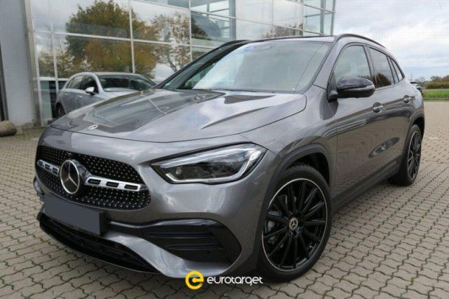 MERCEDES-BENZ GLA 200 Diesel 2022 usata foto