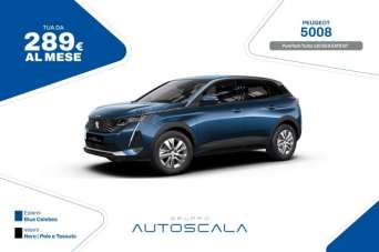 PEUGEOT 5008 Benzina 2023 usata, Napoli