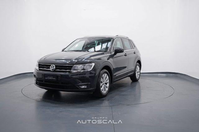 VOLKSWAGEN Tiguan Benzina 2020 usata, Napoli foto