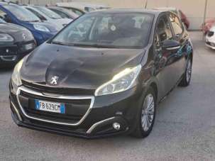 PEUGEOT 208 Benzina 2015 usata