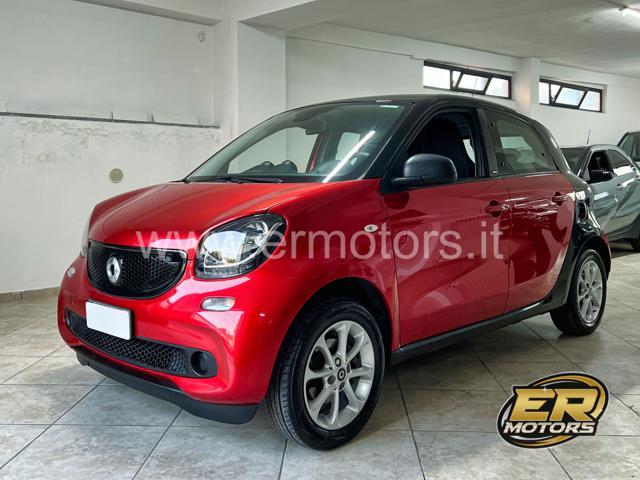 SMART ForFour Benzina 2019 usata foto