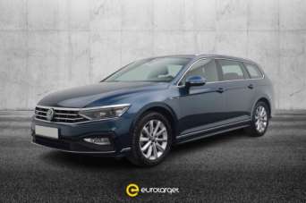 VOLKSWAGEN Passat Variant Diesel 2022 usata