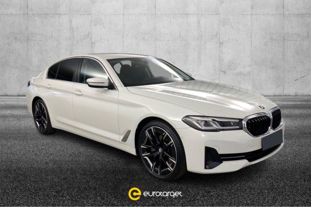 BMW 520 Elettrica/Diesel 2023 usata foto